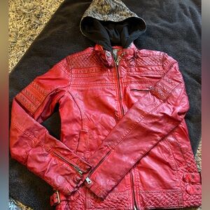 BKE Women’s Jacket, size small, great condition.